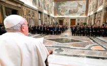 El Papa Francisco con una delegación de banqueros de Italia.