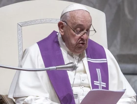 “La Iglesia es de los pecadores que buscan perdón”, dice el Papa Francisco en liturgia penitencial del Sínodo