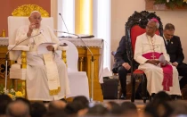 El Papa Francisco durante su encuentro con obispos, sacerdotes, religiosos, diáconos y catequistas en Timor Oriental, la mañana del 10 de septiembre.