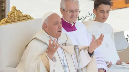 El Papa Francisco explica a los niños del mundo qué es la Santísima Trinidad