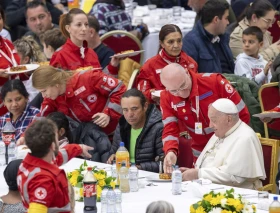 El Papa Francisco pide al G20 unirse contra el “escándalo” del hambre en el mundo