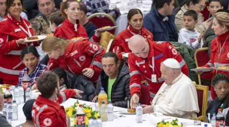 El Papa Francisco en el almuerzo por la Jornada Mundial de los Pobres 18112024