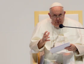 El Papa Francisco habría pedido a obispos italianos no admitir en el seminario a homosexuales