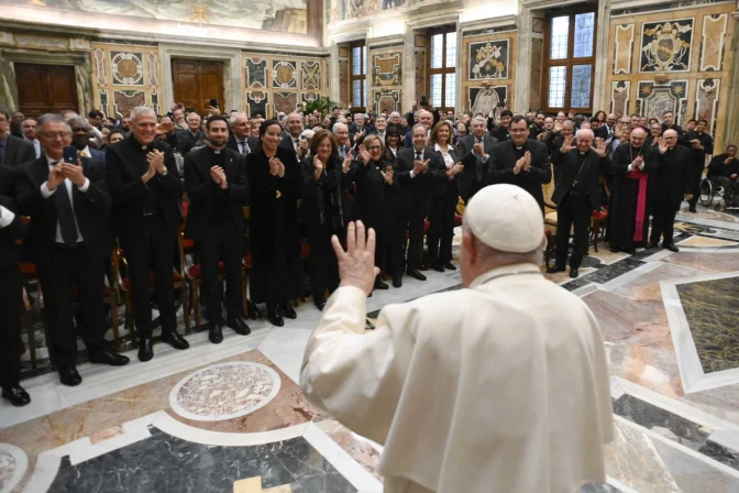 Papa Francisco se reúne con Pontificio Instituto Teológico Juan Pablo II