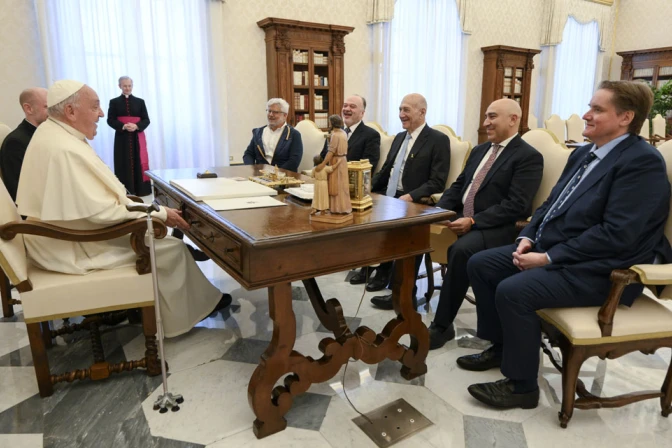 El Papa Francisco con representantes de Israel y Palestina 17102024