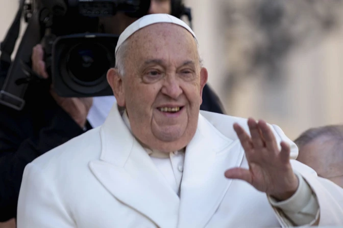 El Papa Francisco en la Plaza de San Pedro en el Vaticano 20122024