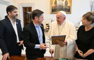Encuentro entre el Papa Francisco y el Gobernador de Buenos Aires Axel Kicillof Crédito: Cuenta de X/Axel Kicillof