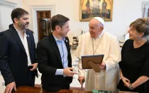 Encuentro entre el Papa Francisco y el Gobernador de Buenos Aires Axel Kicillof