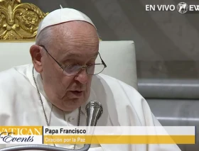 El Papa Francisco ruega a la Virgen por la paz: Enséñanos a cuidar toda vida humana