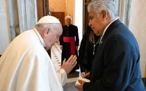 Encuentro del Papa Francisco con el presidente de Panamá, José Raúl Mulino Quintero, este 25 de enero.