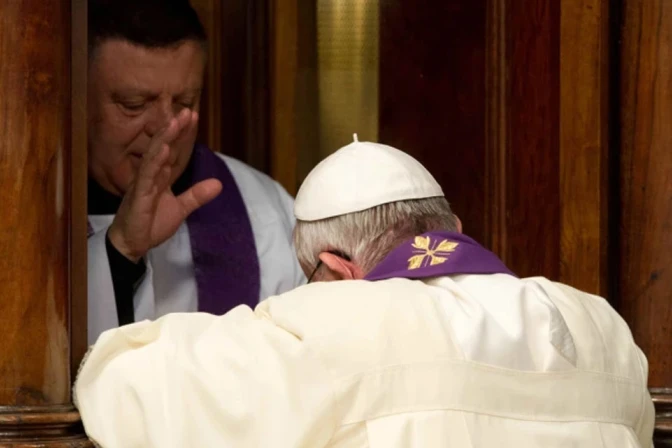 El Papa Francisco se confiesa 19102024