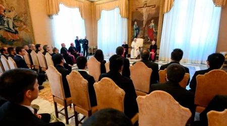 El Papa Francisco en su encuentro con seminaristas españoles en el Vaticano