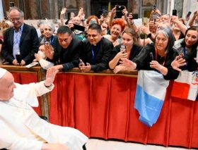 El Papa Francisco y la renovación en la Iglesia: “Demoler lo que ya no sirve para construir de nuevo”