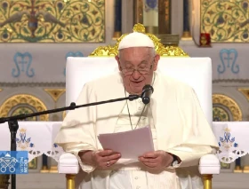 Saludo del Papa Francisco en la oración mariana con el clero de Marsella, Francia