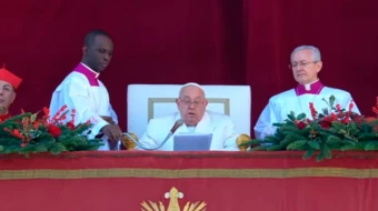 El Papa Francisco en el Vaticano en su mensaje y bendición urbi et orbi por Navidad.