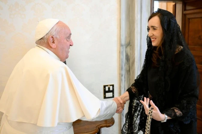 El Papa Francisco recibió a Victoria Villarruel