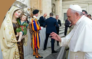 El Papa Francisco y la Virgen del Carmen en el Vaticano. Crédito: Vatican Media.