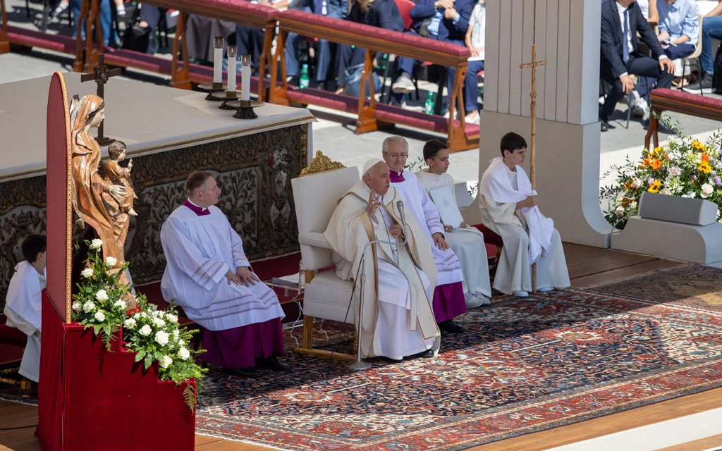 El Papa Francisco en la Solemnidad de la Santísima Trinidad y primera Jornada Mundial de los Niños, en la Misa que presidió en la Plaza de San Pedro en el Vaticano.?w=200&h=150