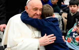 Francisco al "Hospital del Papa": Su trabajo es una misión. Crédito: Vatican Media