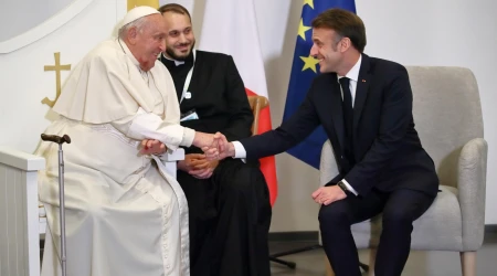 El Papa Francisco y Emmanuel Macron se encuentran en Córcega el 15 de diciembre