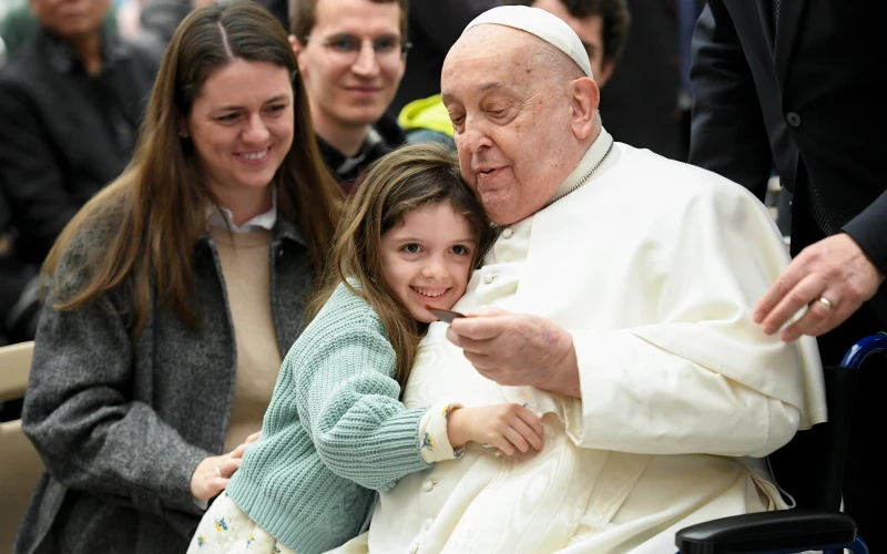 El Papa Francisco invita a “olfatear” la presencia de Dios en la pequeñez