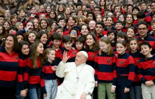 Imagen referencial del Papa Francisco con grupo de niños tras la Audiencia General del 31 de enero 2024 Crédito: Vatican Media