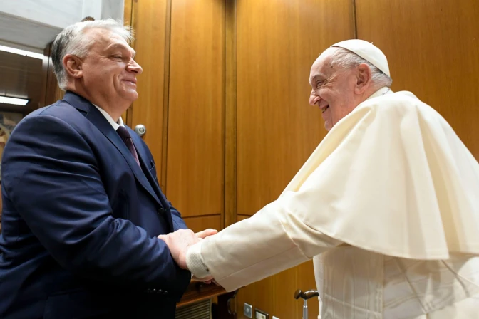 Imagen del encuentro entre Viktor Orbán y el Papa Francisco este 4 de diciembre