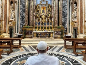 El Papa Francisco encomienda a la Virgen su viaje a Marsella