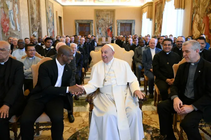 El Papa Francisco con los sacerdotes del Sagrado Corazón de Jesús este 27 de junio