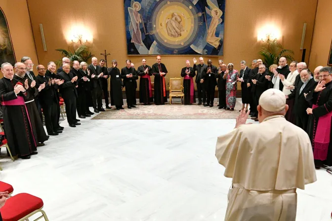 El Papa Francisco recibe a los miembros de la Comisión Teológica Internacional