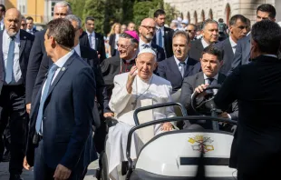 El Papa Francisco durante su visita a Trieste Crédito: Daniel Ibáñez/EWTN News