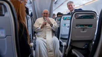 El Papa Francisco responde a las preguntas durante el vuelo de retorno a Roma, luego de visitar Luxemburgo y Bélgica.