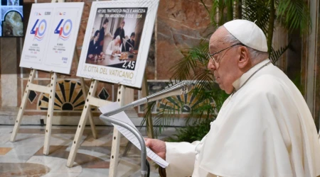 Imagen del Papa Francisco en la ceremonia con motivo del  40° aniversario del Tratado de Paz entre Argentina y Chile