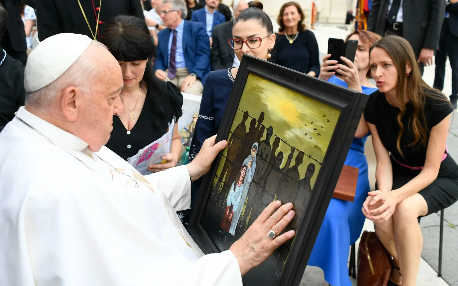 El Papa Francisco con un cuadro que representa el sufrimiento de migrantes este 19 de junio?w=200&h=150