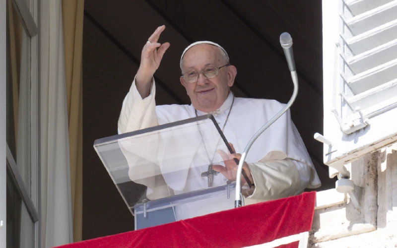 “¡Dios no es tacaño! Cuando da, da en abundancia”, recuerda el Papa Francisco en el Ángelus