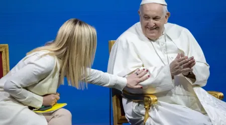 Papa Francisco y Giorgia Meloni