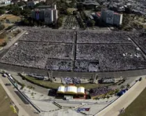 Una multitud en la Misa de la Plaza de la Revolución de La Habana