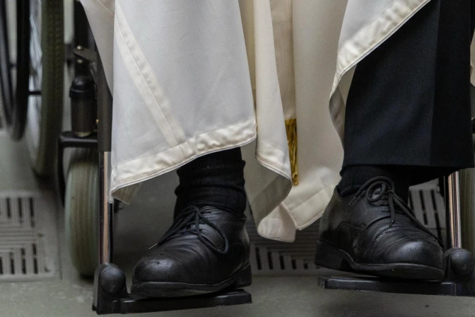 Imagen referencial de los zapatos del Papa Francisco