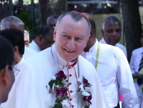 Cardenal Parolin viajará a Ucrania y presidirá celebración con católicos peregrinos en medio de la guerra