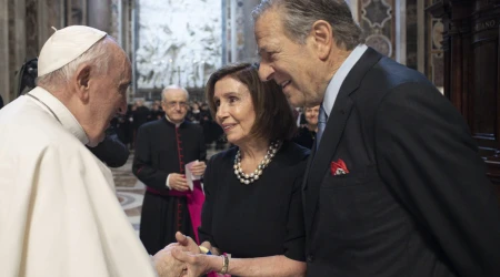 Papa Francisco y Nancy Pelosi