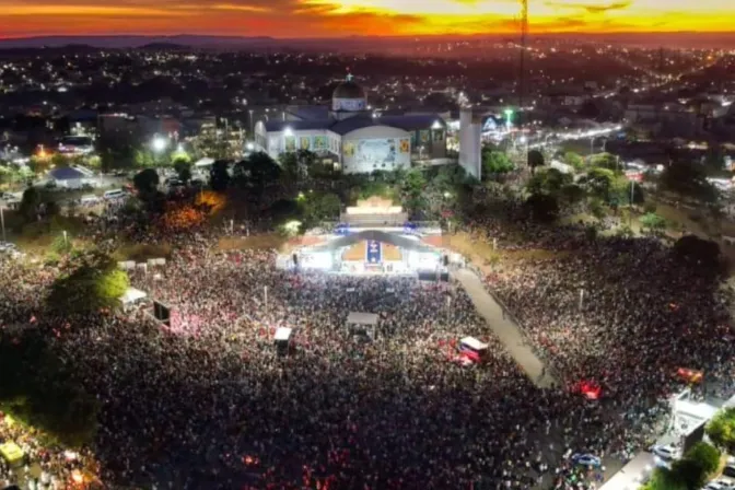 Peregrinos en la Misa de clausura de la Peregrinación del Divino Padre Eterno 2024