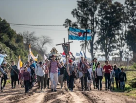 Peregrinación a Nuestra Señora de la Cristiandad recorre 100 kilómetros para hacer «amar la tradición de la Iglesia”