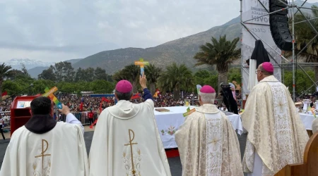 Misa en la peregrinación a Santa Teresa de los Andes