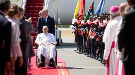 El Papa Francisco llega a Timor Oriental