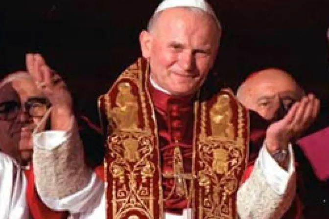 Vaticanista: Juan Pablo II quiso llamarse Estanislao I