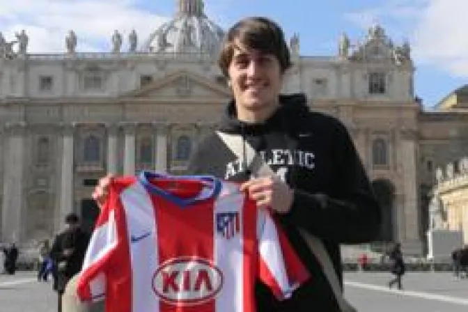 El Papa recibe al atlctico de Madrid en el Vaticano