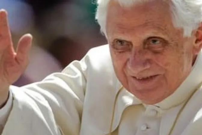 Promover auténtico humanismo cristiano en la sociedad, alienta Benedicto XVI