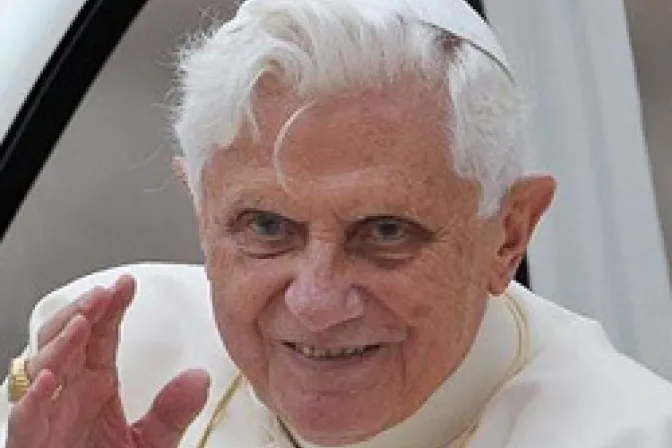 Benedicto XVI resalta importancia esencial de libertad religiosa para la paz
