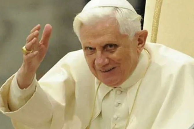 Benedicto XVI saluda a nuevo patriarca de Babilonia de los Caldeos