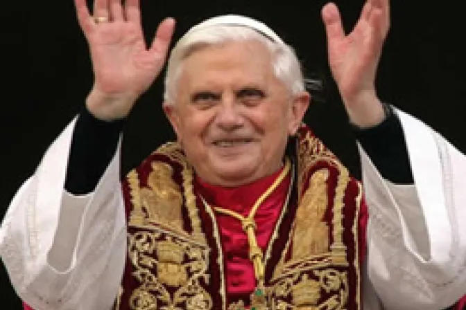 De la Eucaristía nace compasión y sed por evangelizar, dice el Papa